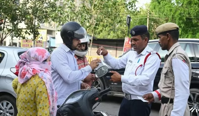 Traffic Challan: Lok Adalat is being held today, traffic challan of Rs 25000 will become zero