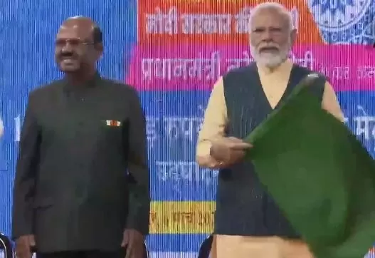 Underwater Metro: PM Modi flags off the first under-water tunnel metro, know its features