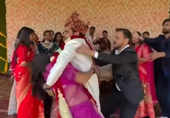 Watch: Brother in law did such a scandal with sister in law, you won't be able to stop laughing after watching the video!