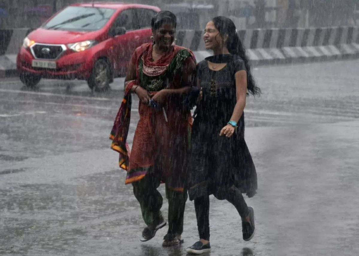 Rain Alert: Rain and storm warning in these districts of UP; Know the weather condition