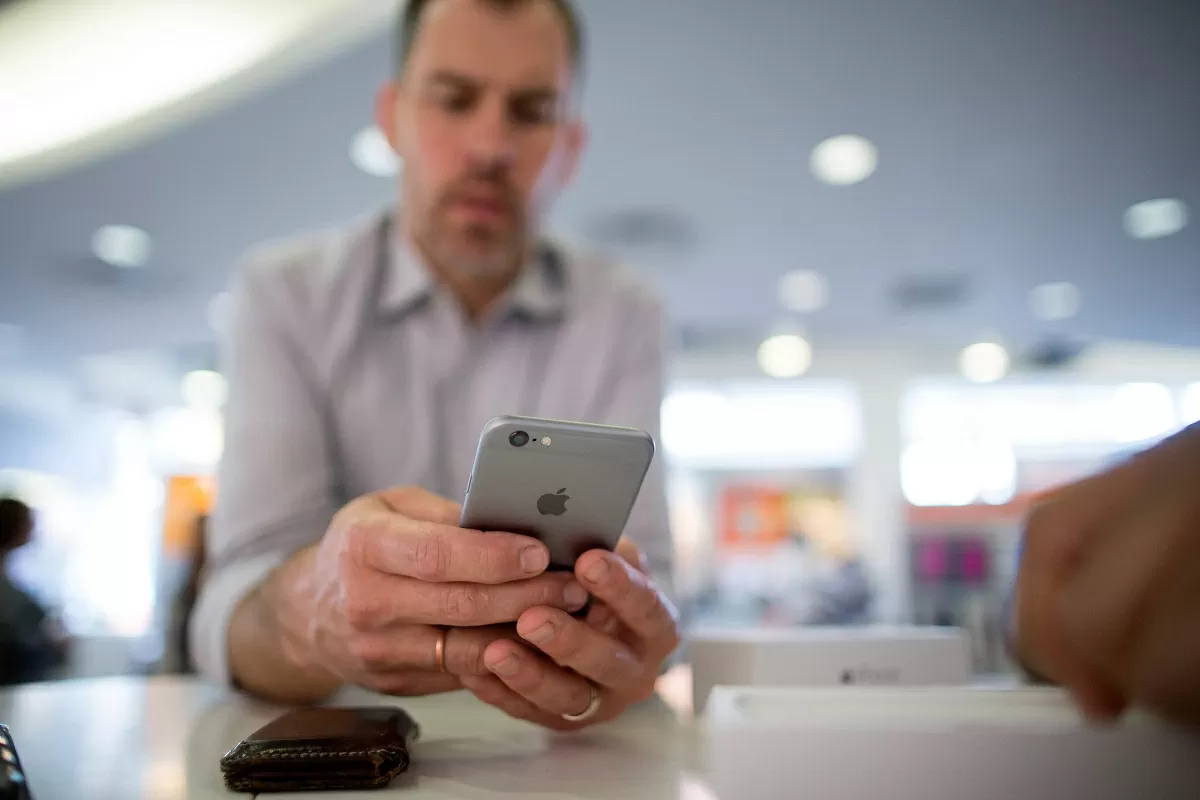 Mobaile Service: Bad News! This mobile service has been stopped, now you will have to pay a charge of Rs 2400 Mobile Data Plans: Popular recharge plans of Jio, Airtel and Vi: Unlimited calling will be available with 5G internet