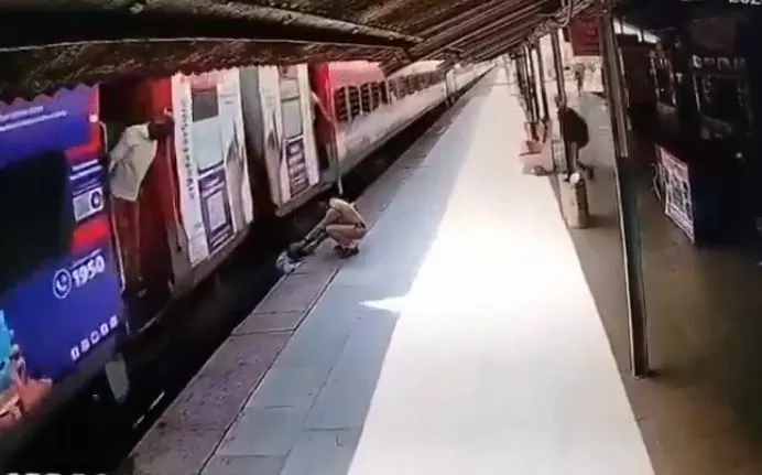 Man trapped on platform between moving train, wisdom of lady constable saved his life
