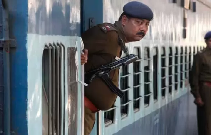 RRB RPF Recruitment 2024: Recruitment for 4000 posts for 10th pass in Railways, know salary