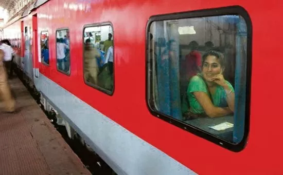 Indian Railways: Book tickets in this coach cheaper than Third AC, you will enjoy AC, your journey will become pleasant Indian Railways: Book tickets in this coach cheaper than Third AC, you will enjoy AC, your journey will become pleasant