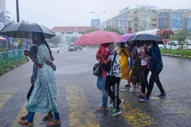 Rainfall Update: There is a possibility of rain and hailstorm for the next three days along with stormy wind, IMD issued alert.