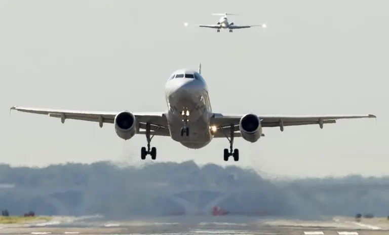 Flight Ticket Offer: This airline offers air travel for Rs 883, book flight from here