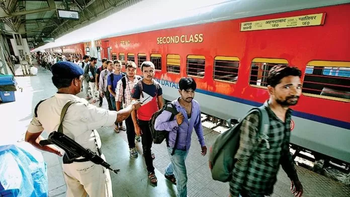 Waiting Ticket: Important news for waiting ticket holders, Railways has implemented a new rule before Holi.