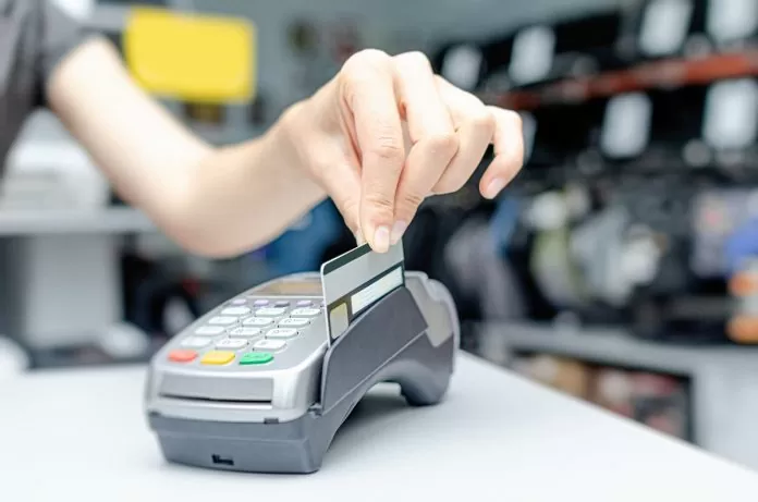 New Credit Card: This bank launched a new credit card, customers will get up to ₹ 500 cashback every month