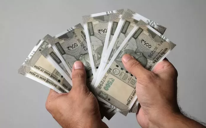 FD Rates: These four banks are offering special FD, you can invest till March 31, 2025