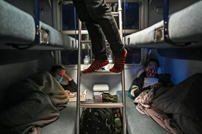 Indian Railways changed the rules for sleeping in AC and sleeper coaches, check immediately before traveling