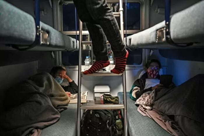 Indian Railways changed the rules for sleeping in AC and sleeper coaches, check immediately before traveling