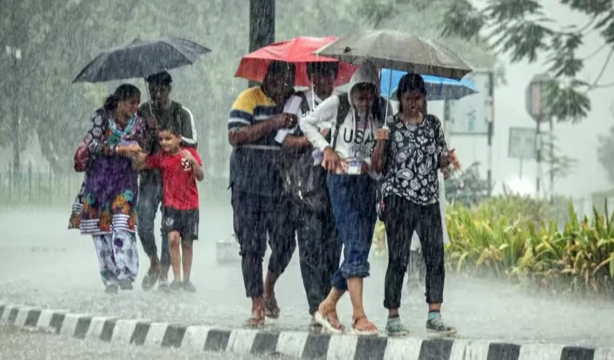 IMD Update: Due to western disturbance, there is a possibility of thunderstorms in these states, school holidays extended in Kashmir IMD Update: Due to western disturbance, there is a possibility of thunderstorms in these states, school holidays extended in Kashmir