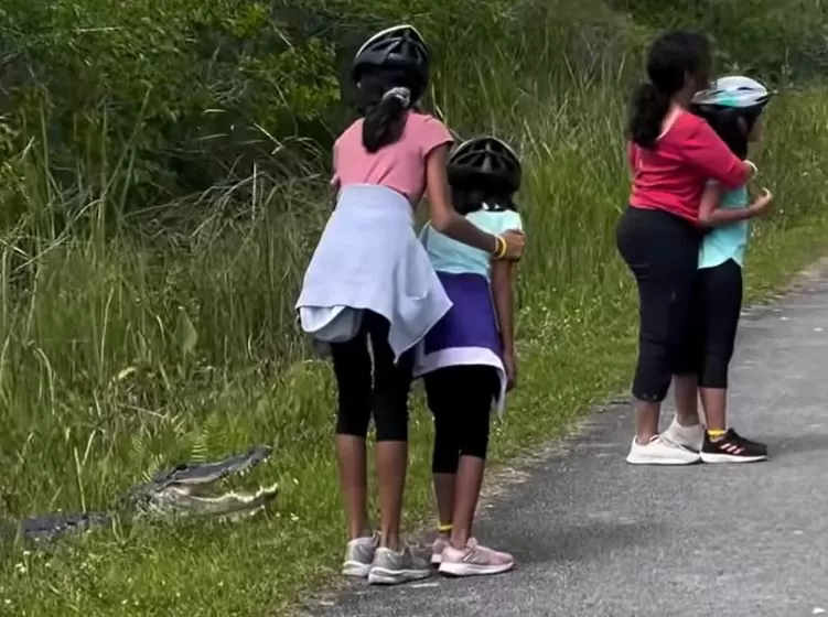 Horrifying video of parents pushing their children to death goes viral