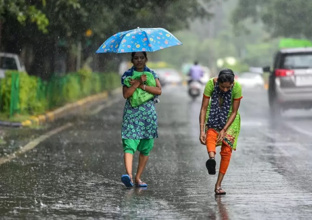 IMD issued heavy rain alert in 9 states including UP, know the weather condition in your state