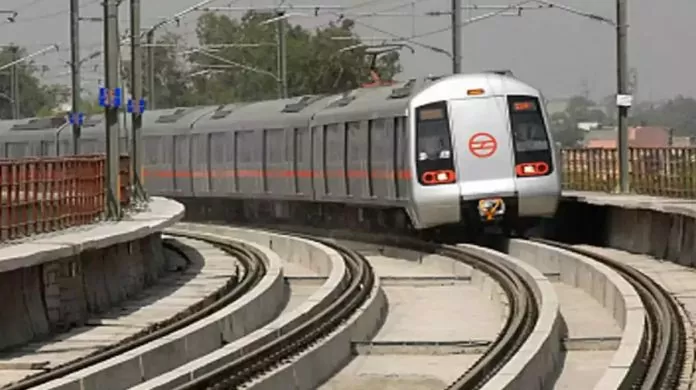 New Metro Timings: DMRC changed the timing of Delhi Metro on Holi, know the new timing