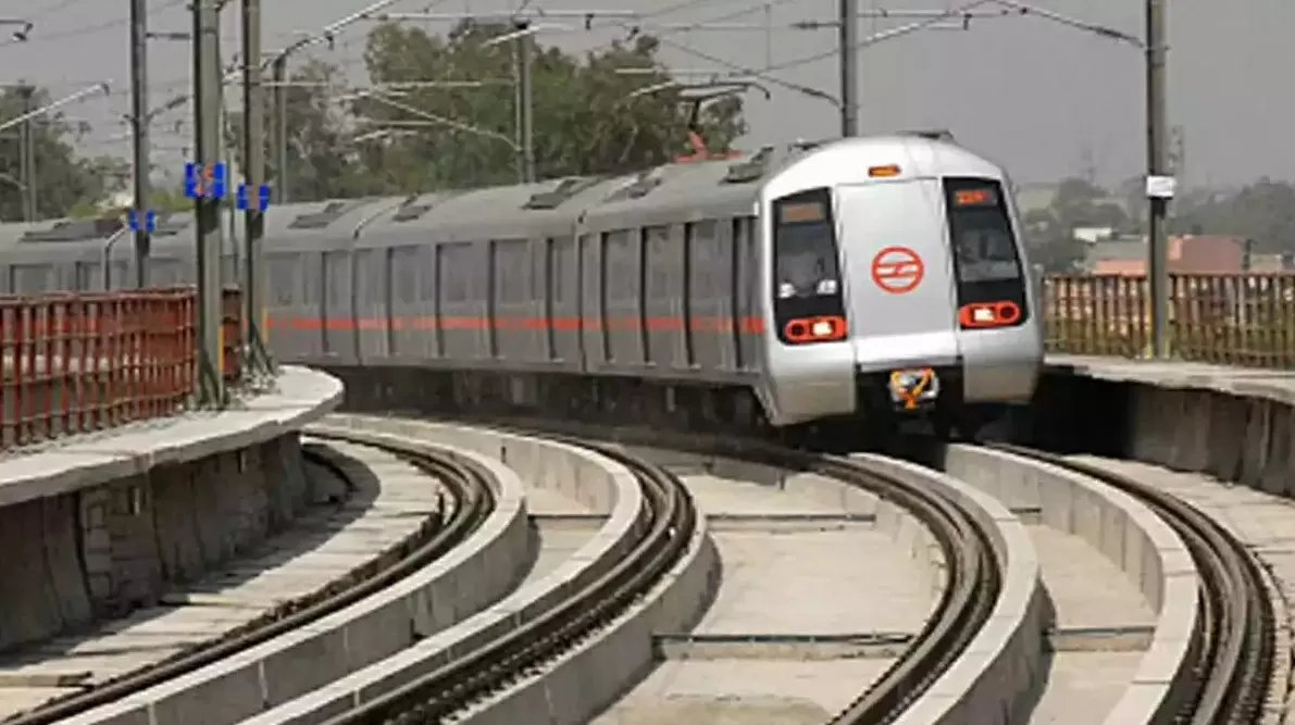 New Metro Timings: DMRC changed the timing of Delhi Metro on Holi, know the new timing