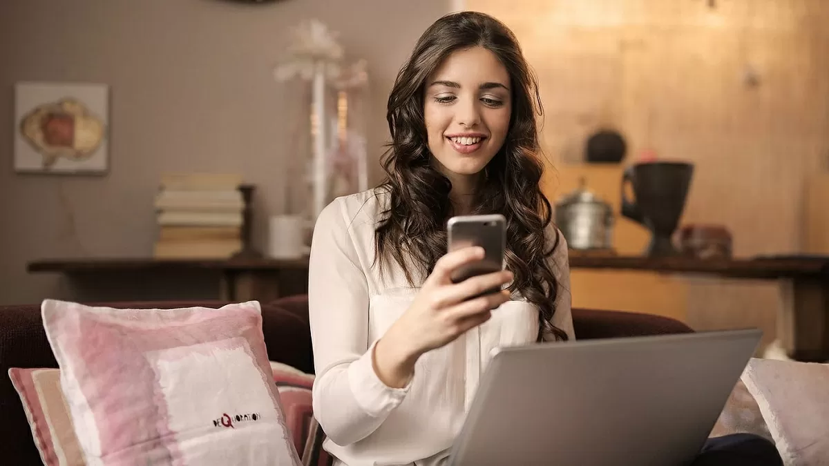 Best recharge plans: Cheap recharge plan of Rs 300 launched, mobile users will get 3GB data every day