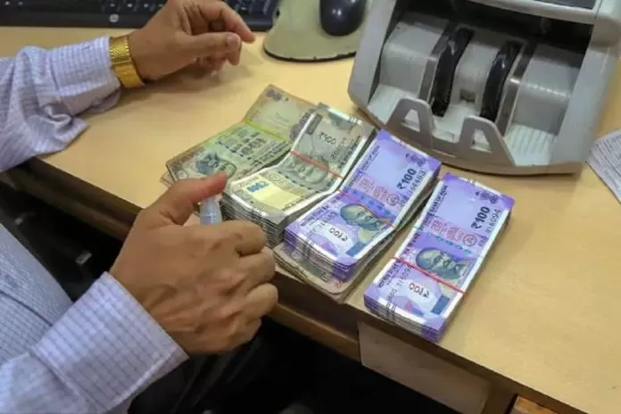 Bank rules changed: From June 1, charges on ATM, cash transactions, locker and account closing will be expensive, details