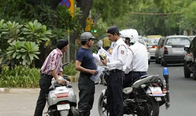 Traffic police is issuing 'breakdown challan', if you want to avoid it then keep this thing in mind