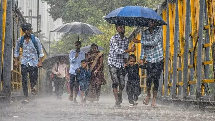 Weather Update: Alert of devastation due to strong storm and rain in next 48 hours, storm for two more days in UP