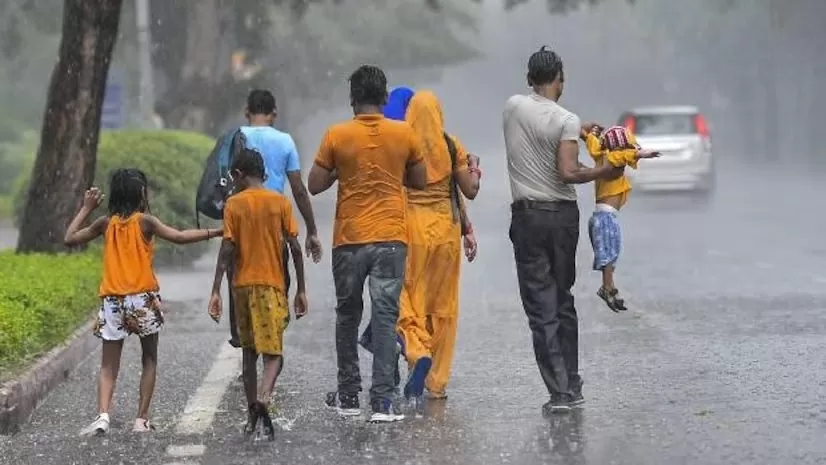 Weather Update: IMD issued a big alert for heavy rain, check how the weather will be at your place today Weather Update: IMD issued a big alert for heavy rain, check how the weather will be at your place today