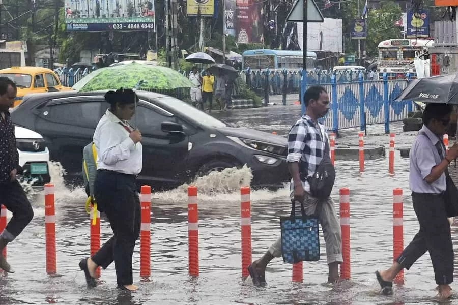 IMD issues warning of heavy rain in 10 states till October 16, know the weather condition in your state IMD issues warning of heavy rain in 10 states till October 16, know the weather condition in your state