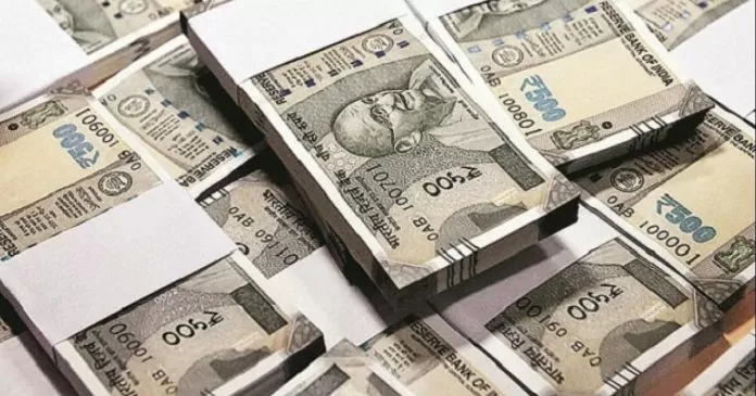 LIC's best scheme: You have to pay premium for 4 years and you will get a full one crore