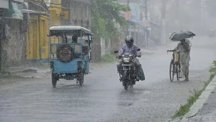 Meteorological Department has issued a rain alert in many states, know today's weather condition