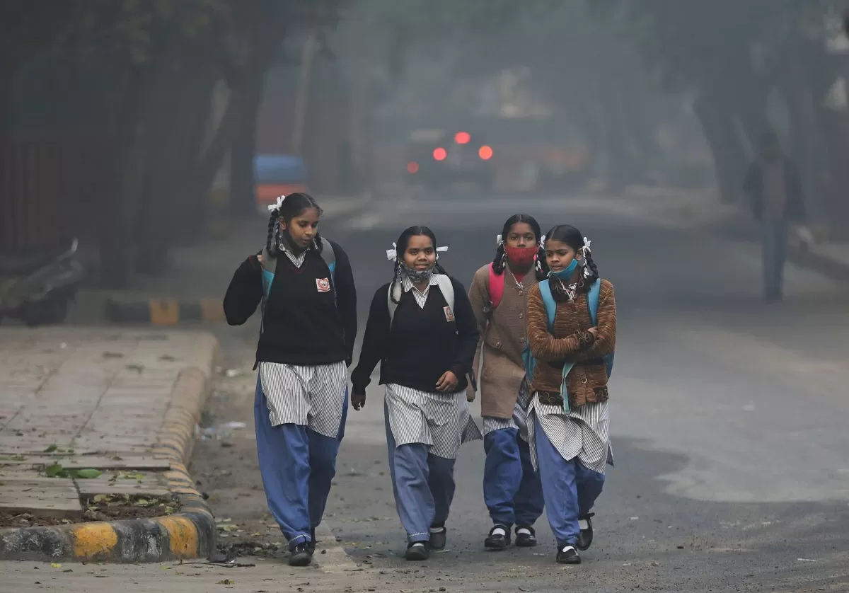 School Closed: GRAP-4 implemented in Delhi, all schools closed except 10th-12th, know what will be the restrictions School Closed: GRAP-4 implemented in Delhi, all schools closed except 10th-12th, know what will be the restrictions
