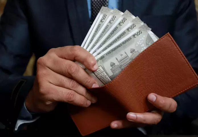 New Pension Scheme: Central Government employees will get 50% guaranteed pension, new pension scheme is being implemented from 1st April