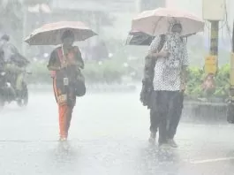 Heavy Rain Alert: Alert issued for heavy rain along with strong dust storm, know the weather condition