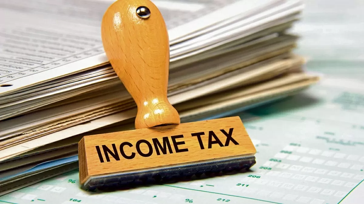 Income Tax: Tax officers will also be able to access taxpayers' emails, social media accounts, new rules will be implemented from next year