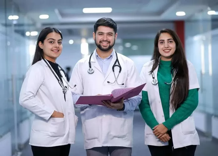 MBBS to be done from abroad in 2025, admission will be available even without NEET, know complete details