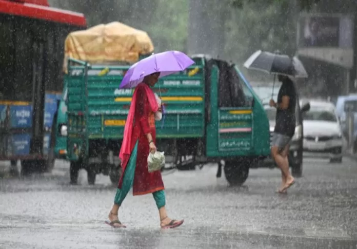 Weather Update: Storm, rain and snowfall in some states, heat wave in some places, know the condition of your area