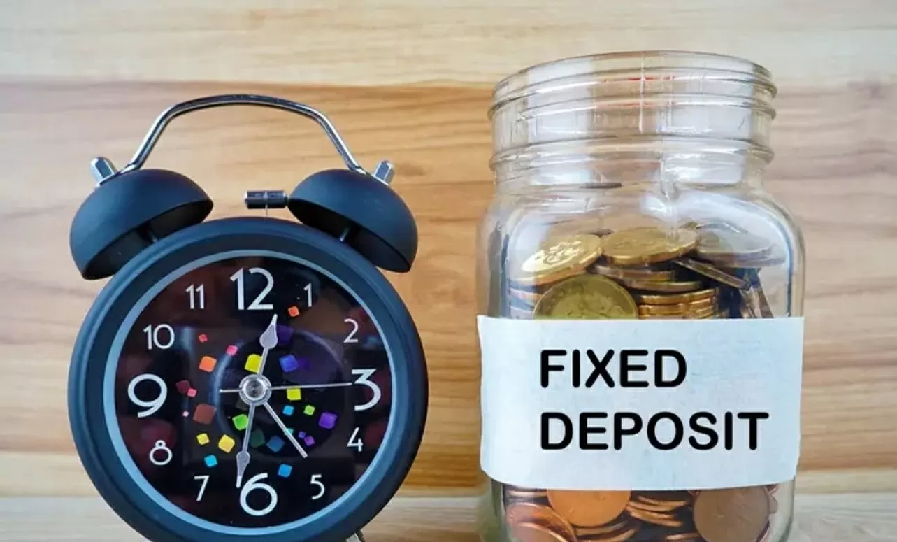 Bank FD Rtae: These 5 banks are giving the highest returns on FD, you will have to invest at least this much Higher Interest Rates: What is the difference between Bank FD and CorpoBank FD Rtae: These 5 banks are giving the highest returns on FD, you will have to invest at least this muchrate FD, in which will you get more return on investment?
