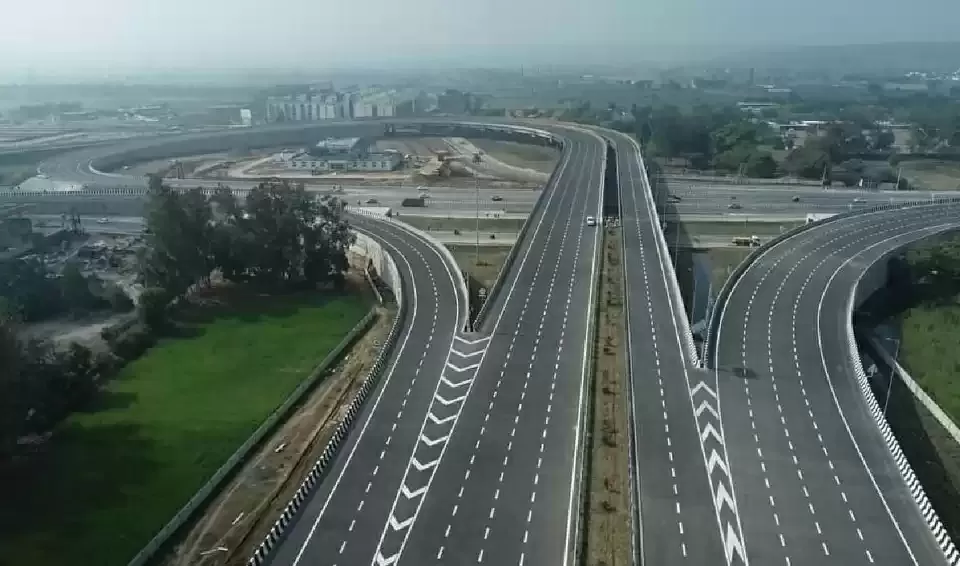 New Expressway: These 2 special expressways will open in 2025, distance of hours will be covered in minutes New Expressway: These 2 special expressways will open in 2025, distance of hours will be covered in minutes