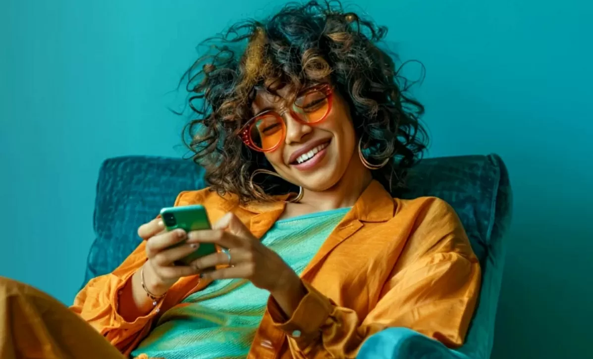 Enjoy free calls and unlimited 5G for 90 days, along with lots of data and OTT