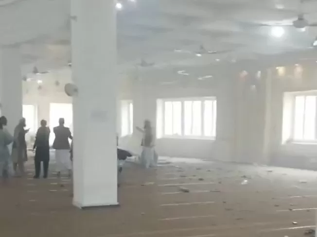 Pakistan Bomb Blast: Terrorist blows himself up in a mosque in Pakistan, many people including Maulana killed