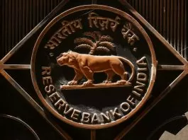 RBI Action: RBI imposed heavy fine on 2 banks for not following KYC rules, do you have an account in them?