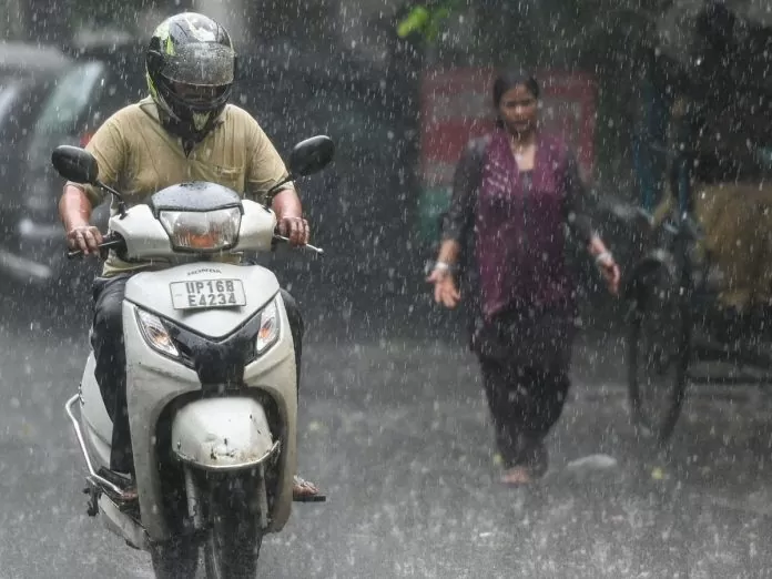 Meteorological Department has issued an alert of heavy rain in the entire state for the next 7 days
