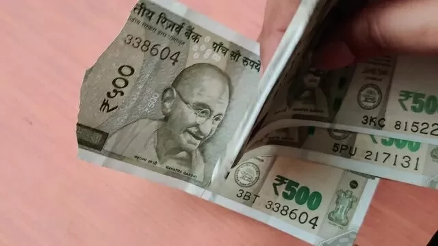 Damaged Notes Exchange: How to exchange torn or burnt notes, know RBI rules