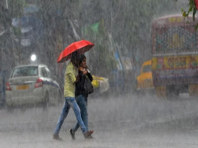Weather Update: Meteorological Department issues Yellow Alert, thunderstorms will occur at a speed of 30-40 KMPH