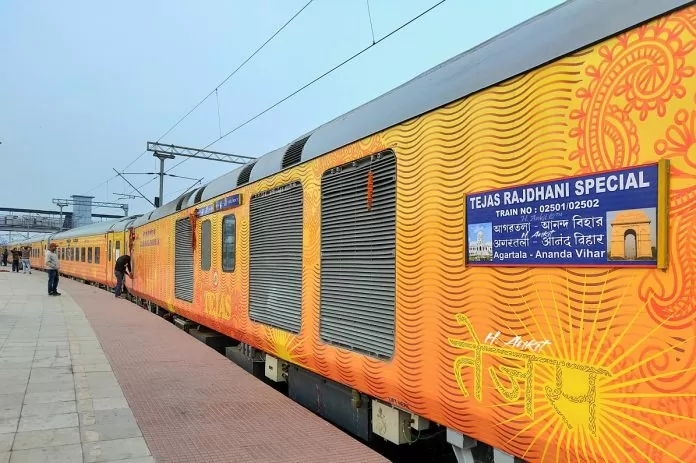 Tejas Special Train: Railways will run superfast Tejas special train, know timing, route and complete schedule