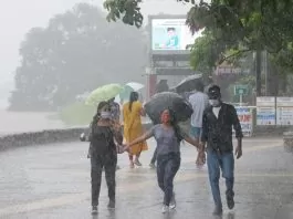 IMD Alert: Heatwave alert issued in 8 districts and heavy rain and thunderstorm alert in 38 districts on Saturday
