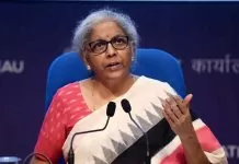 Tax-Free Income: Taxpayers earning up to ₹13.70 lakh will be exempt from tax! Understand this Budget calculation. Tax-Free Income: Taxpayers earning up to ₹13.70 lakh will be exempt from tax! Understand this Budget calculation.