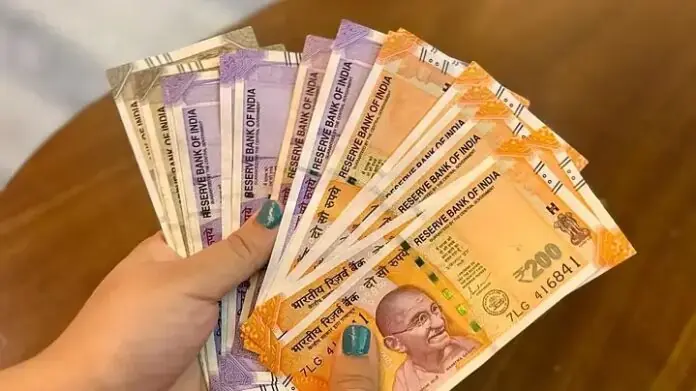 Indian Rupee Strong Value: Indian Rupee will make you rich in more than 20 countries! Spend to your heart's content, you won't be short