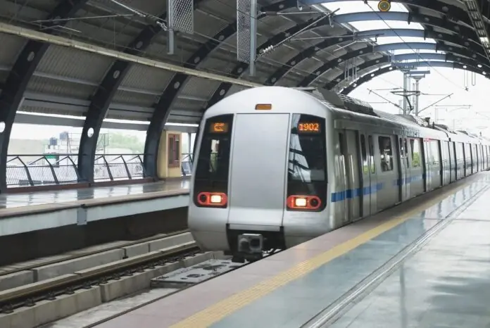 Delhi Metro to provide luxury coaches and cabs to commuters; will help reduce pollution