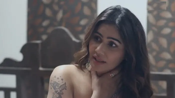 Bold Web Series: This web series is full of boldness, the dialogues are such that you will have to wear earphones.