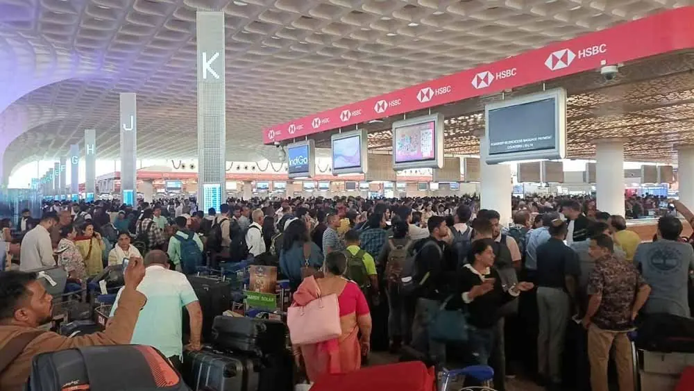 150 flights cancelled: IndiGo cancels over 150 flights today, passengers facing severe inconvenience