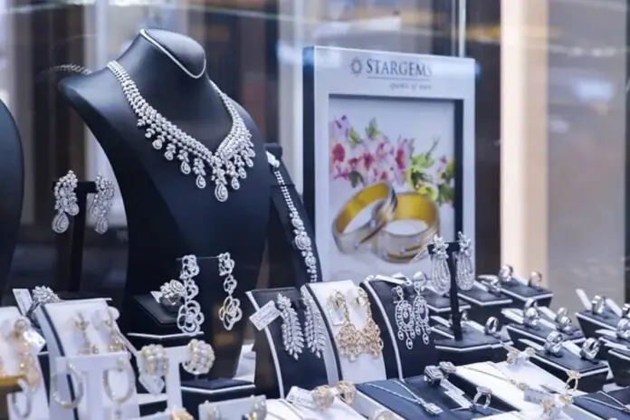 UAE Gold Price: Due to the high cost of gold, more buyers in UAE are purchasing diamond jewellery.